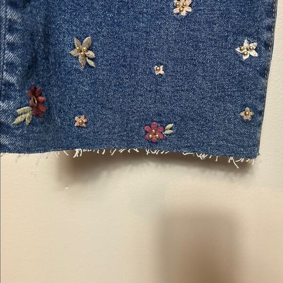 EUC Driftwood Jeans Colette Embroidered Crop Straight Jean in Prairie - Picture 9 of 15